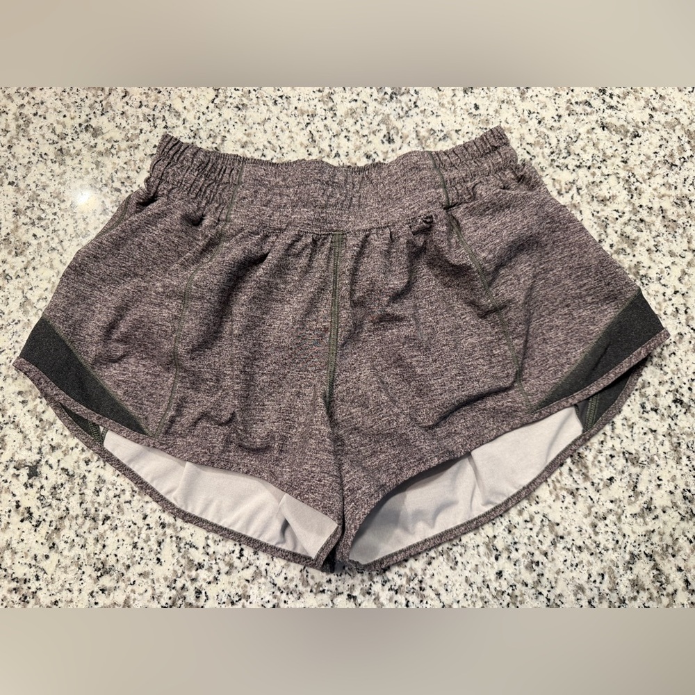 Lululemon Hotty Hot 2.5" Shorts
